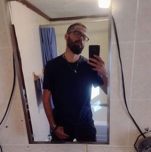 Meet your Posher, Zachary